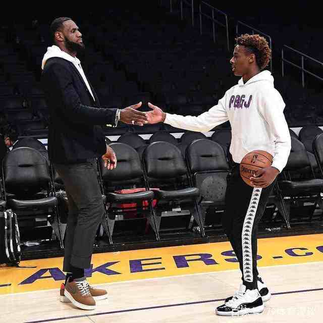 词条突然冲 词条突然冲